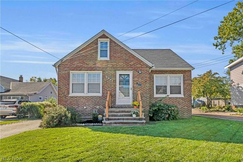 3811 Theota Ave, Parma, OH, 44134-1829 | Card Image