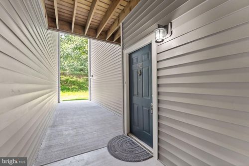 103-20453 Chesapeake Sq, STERLING, VA, 20165-4349 | Card Image