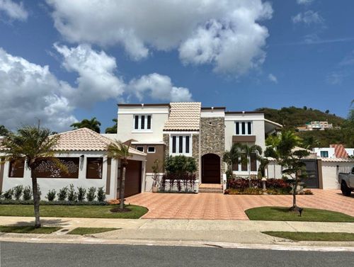 a-URB. Paisajes Del Lago, LUQUILLO, PR, 00773 | Card Image