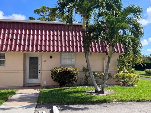 135 Amherst Ln, Lake Worth, FL, 33467-2625 | Card Image