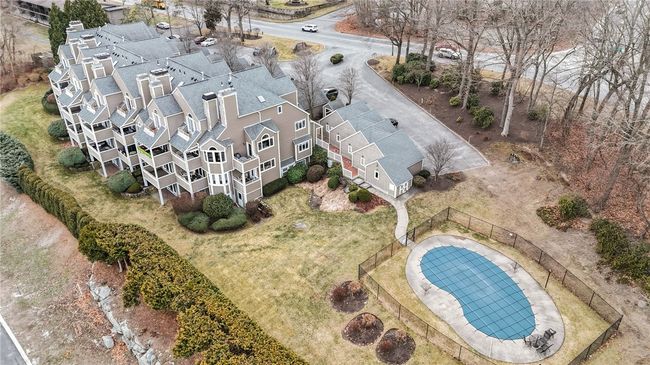 APT-5 - 400 Meshanticut Valley Pkwy, Condo with 2 bedrooms, 3 bathrooms and 2 parking in Cranston RI | Image 41