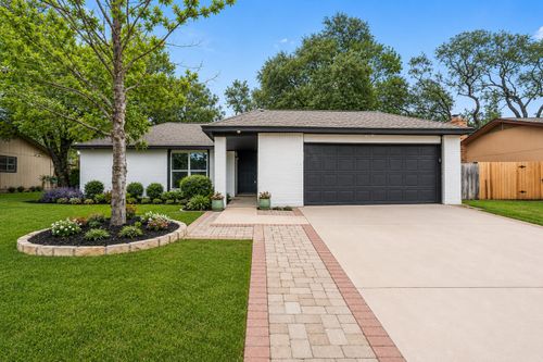 2110 Malvern Hill Dr, Austin, TX, 78745-6024 | Card Image