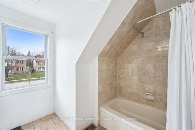 383 Ironwood Rd, House other with 4 bedrooms, 3 bathrooms and 2 parking in Guelph ON | Image 18