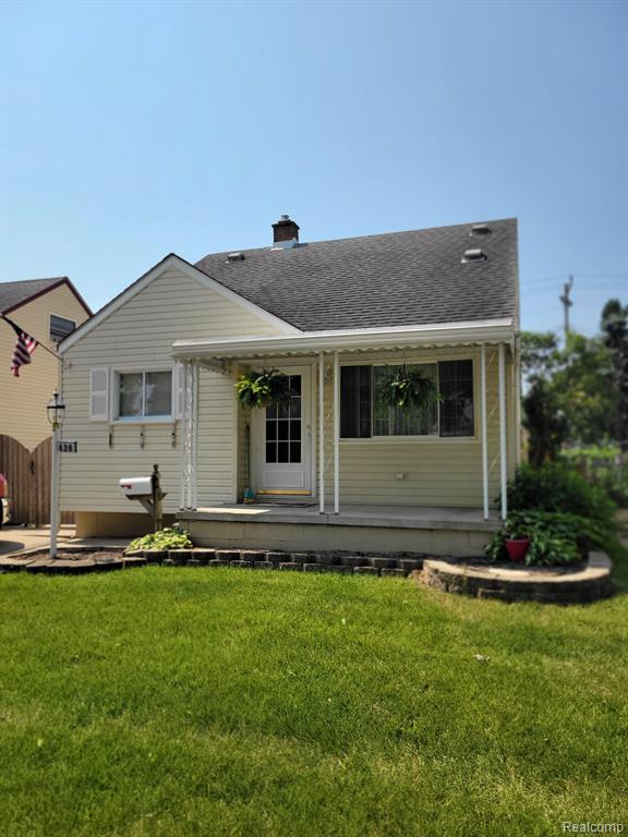 Cleveland Ave, Lincoln Park, MI 48146