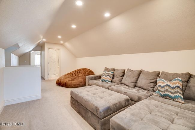 3035 S Big Hollow Rd, House other with 8 bedrooms, 5 bathrooms and null parking in Daniel UT | Image 33