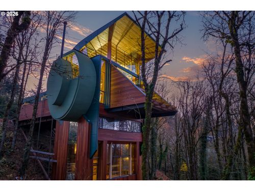 216 Nw Royal Blvd, Portland, OR, 97210-1048 | Card Image