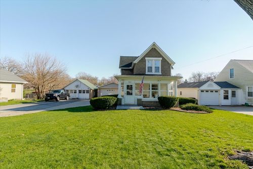 502 W Cruger Ave, Eureka, IL, 61530-1327 | Card Image