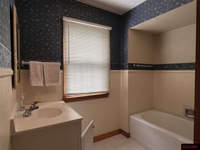 915 Armstrong Blvd S, House other with 3 bedrooms, 3 bathrooms and null parking in Saint James MN | Image 27