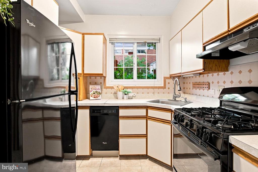Residential in ALEXANDRIA 4