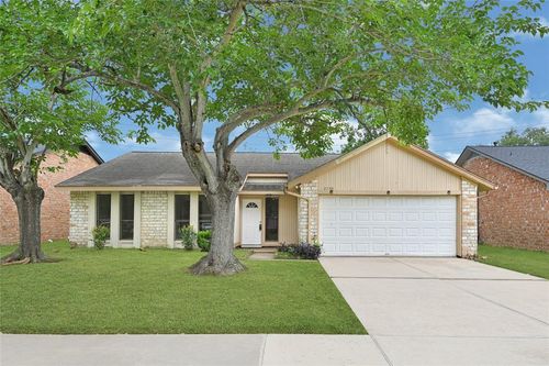2730 Mesquite Dr, Sugar Land, TX, 77479-1623 | Card Image