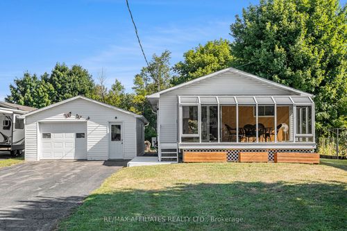 151 Ottawa St, Prescott Russell, ON, K0A2M0 | Card Image