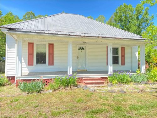 607 Forbes Street, Eden, NC, 27288 | Card Image