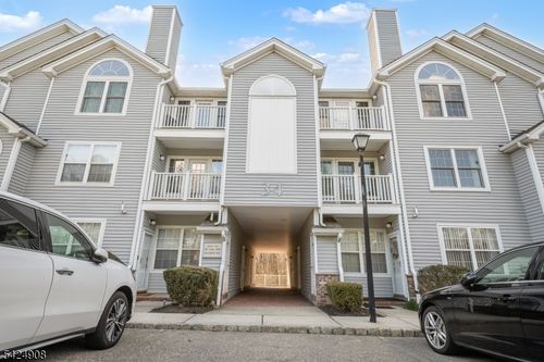 99 Genoble Rd, Montville, NJ, 07045-9179 | Card Image