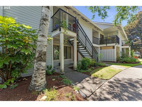 a202-86 Kingsgate Rd, Lake Oswego, OR, 97035-1395 | Card Image