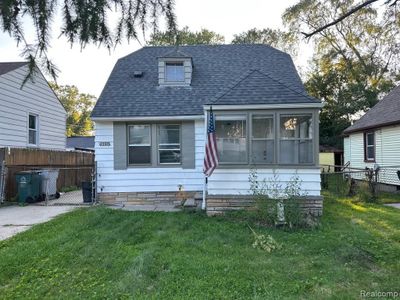 23313 Hazelwood Avenue, Home with 3 bedrooms, 1 bathrooms and null parking in Hazel Park MI | Image 1