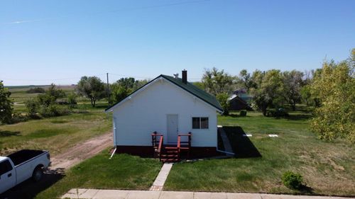 121 3 Avenue, Chinook, AB, T0J0R0 | Card Image