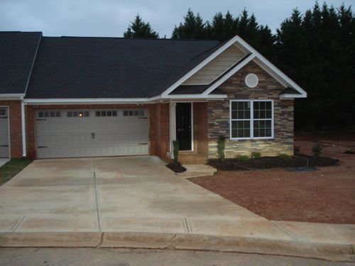 413 Amelia Springs Ln, Moore, SC, 29369-7804 | Card Image