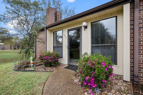 400 Castlewood Ln, Lebanon, TN, 37087-4043 | Card Image