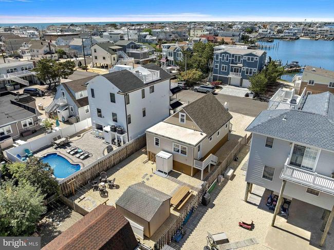 215 W 23 Rd St, House other with 3 bedrooms, 1 bathrooms and null parking in SHIP BOTTOM NJ | Image 50