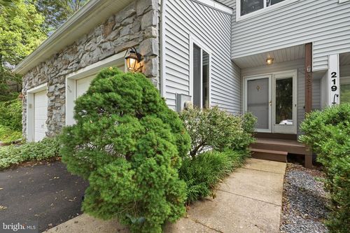 221 Johnce Rd, Newark, DE, 19711-2292 | Card Image