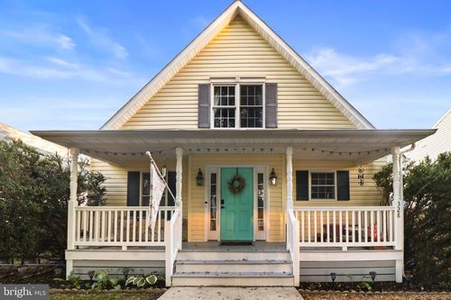 328 4th St, Colonial Beach, VA, 22443-1749 | Card Image