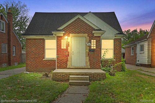 20220 Glastonbury Rd, Detroit, MI, 48219-1548 | Card Image