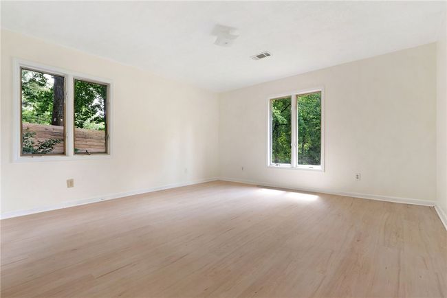 First Bedroom | Image 11