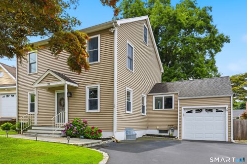 39 Scribner Ave, Norwalk, CT, 06854-2536 | Card Image