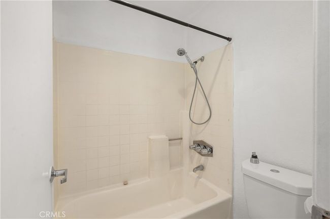 UNIT-21 - 25712 Le Parc, Condo with 1 bedrooms, 1 bathrooms and 1 parking in Lake Forest CA | Image 13