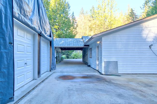5487 Brooks Road, House other with 4 bedrooms, 4 bathrooms and 6 parking in Halfmoon Bay BC | Image 38