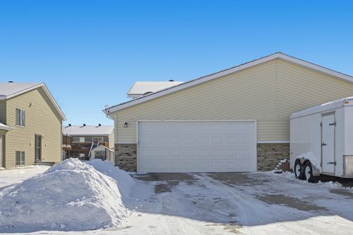 5284 49th Ave S, Fargo, ND, 58104-4235 | Card Image