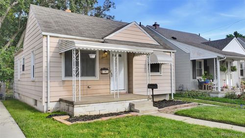 15426 Wakenden, Redford, MI, 48239-3867 | Card Image