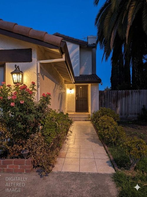 8075 Calle Royale Way, Sacramento, CA, 95823 | Card Image