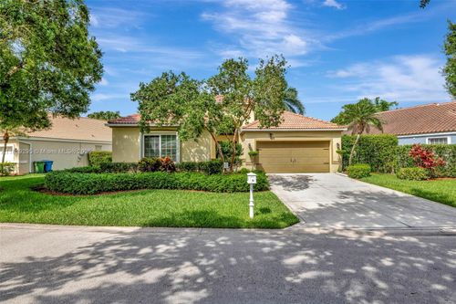 2060 Island Cir, Weston, FL, 33326-2341 | Card Image