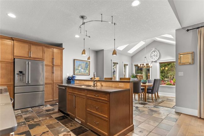 3669 Monterey Dr, House other with 4 bedrooms, 3 bathrooms and 3 parking in Nanaimo BC | Image 12