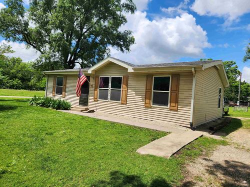 303 N 8th St, Herington, KS, 67449-1510 | Card Image