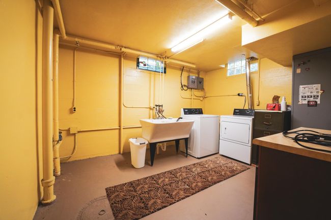 Laundry Room | Image 36
