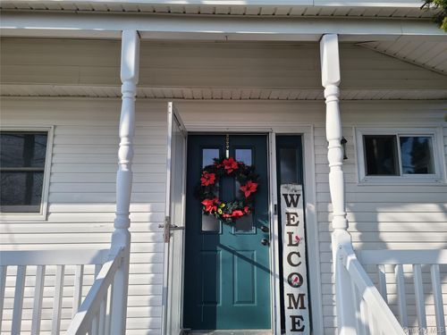 50 Ann Dr E, Freeport, NY, 11520-5745 | Card Image