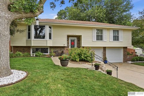 4917 N 106th St, Omaha, NE, 68134-2420 | Card Image