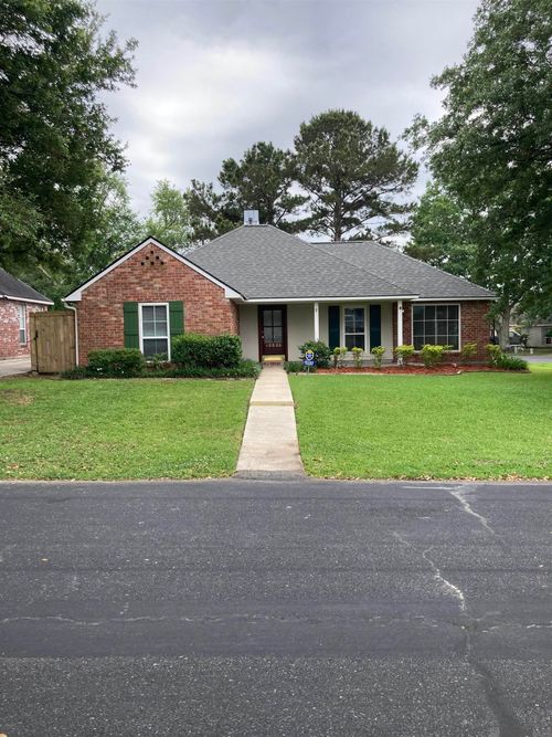 18585 Lakefield Ave, Baton Rouge, LA, 70817 | Card Image