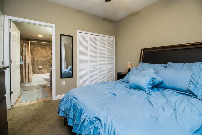 APT-203 - 1440 Nw 3 Rd Pl, Condo with 2 bedrooms, 2 bathrooms and null parking in GAINESVILLE FL | Image 11