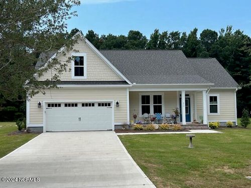 615 Windward Dr, Oriental, NC, 28571-9670 | Card Image