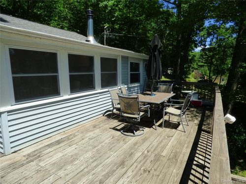 156 Brook Trl, Greenwood Lake, NY, 10925-4210 | Card Image