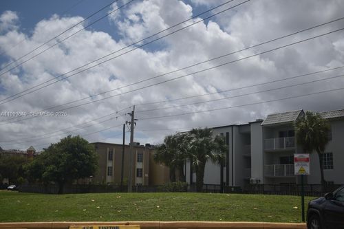 apt-204-5231 Geneva Way, Doral, FL, 33166-4618 | Card Image