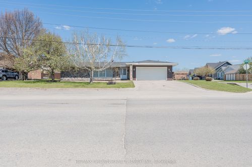 {{alt}} | Card Image