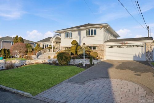 14 Club Dr, Massapequa, NY, 11758-8531 | Card Image