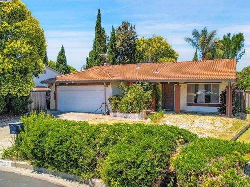 3257 Lake Mead Ct, Fremont, CA, 94555-1003 | Card Image