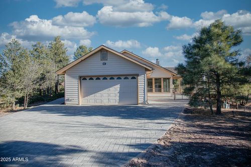 1471 W Pinetree Ct, Show Low, AZ, 85901-6764 | Card Image