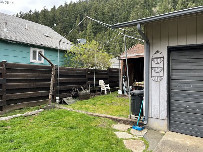 Yard-Side | Image 33