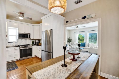 901 N B St, Lake Worth, FL, 33460-2432 | Card Image